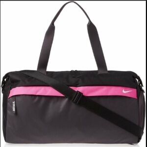 Nike Radiate Club duffel bag
